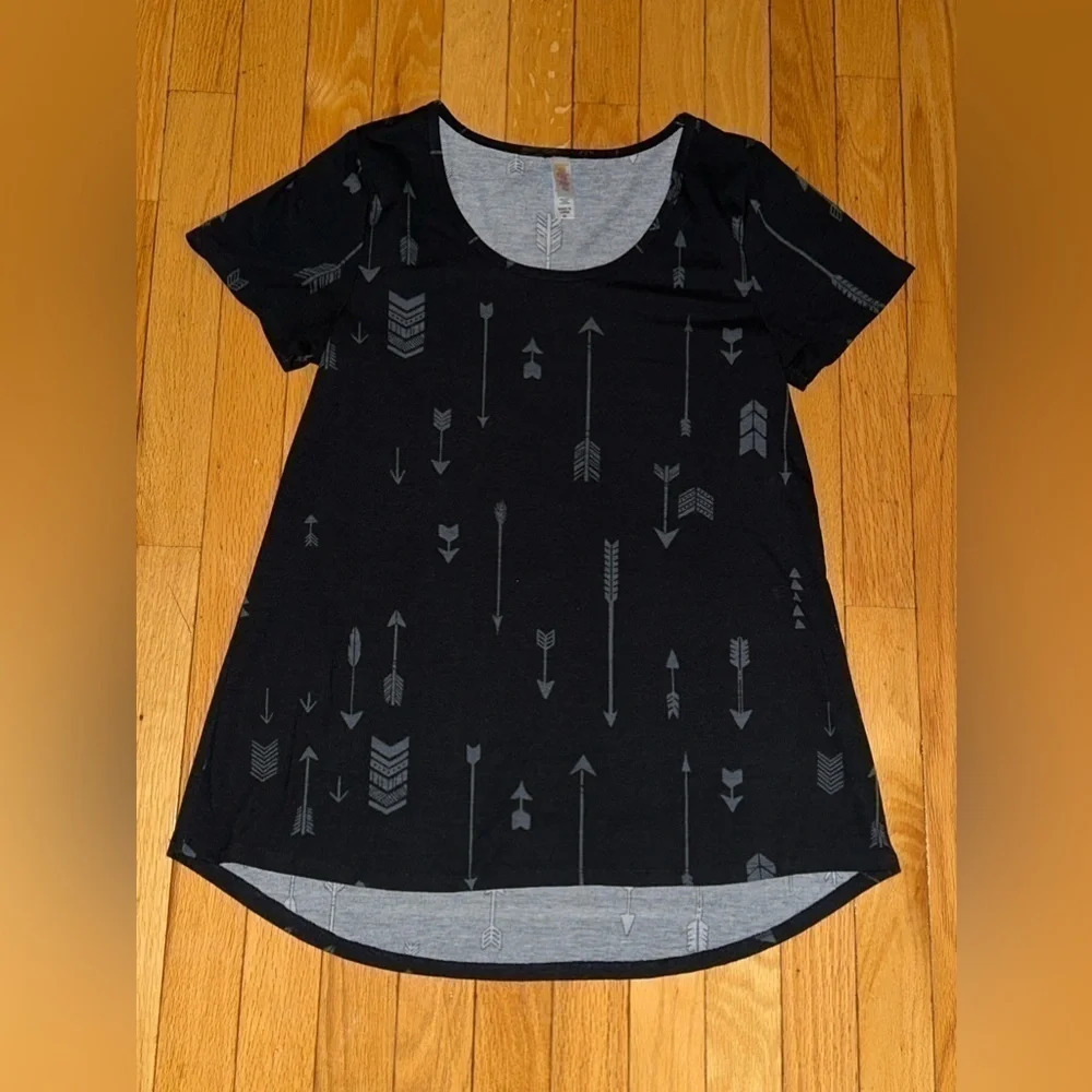 LuLaRoe Short Sleeve Black & Gray Shirt
